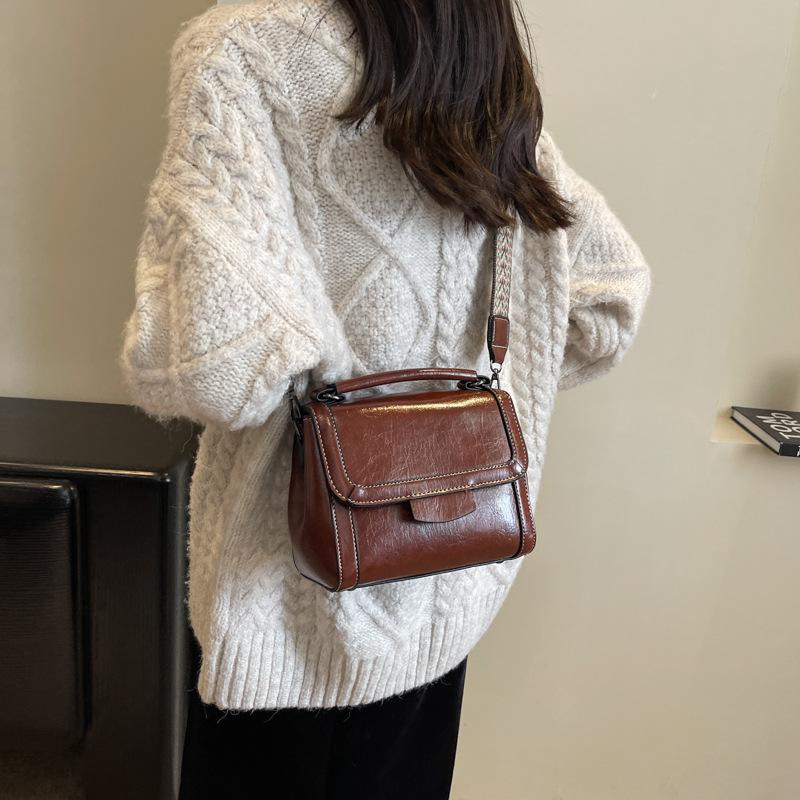 Сумка Женская Текстура Модная Повседневная Сумка Новая Осень и Зима Студенческая На плечо Кроссбоди