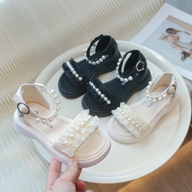 Плиссированные сандалии принцессы для девочек, детские сандалии-гладиаторы, модные детские сандалии на плоской подошве с жемчугом, однотонные сандалии с липучкой, 2024 г., новинка
