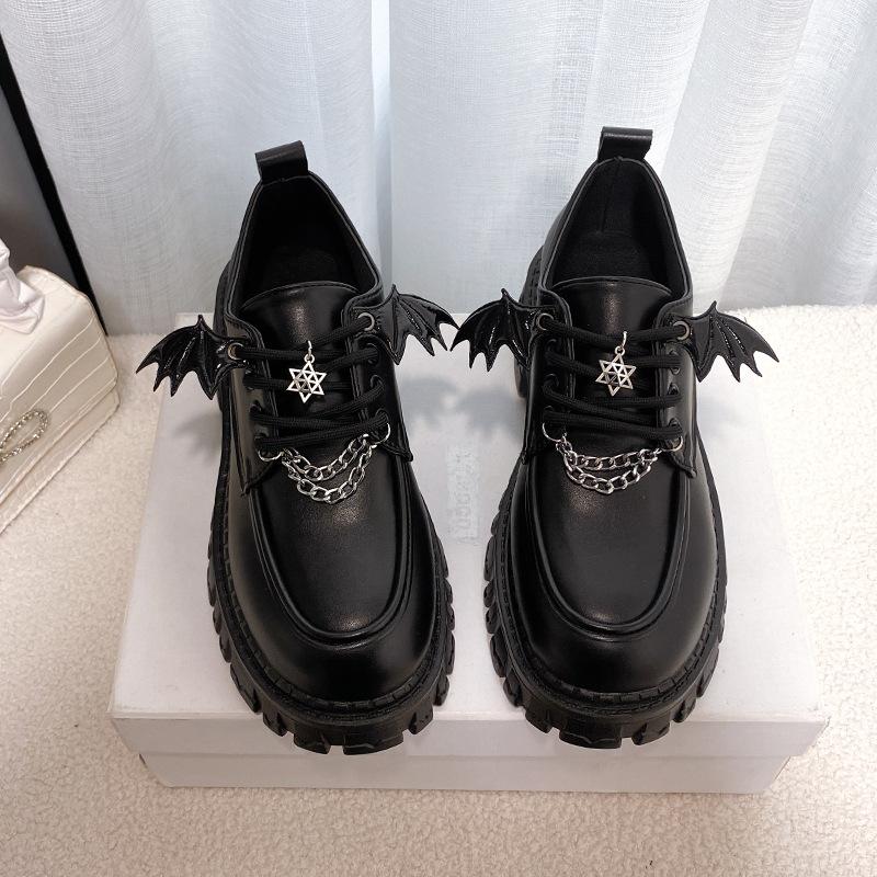 Autumn and Winter New Muffin Bottom Chain Decorative Wings Thin Belt Casual Round Head Small Leather Shoes