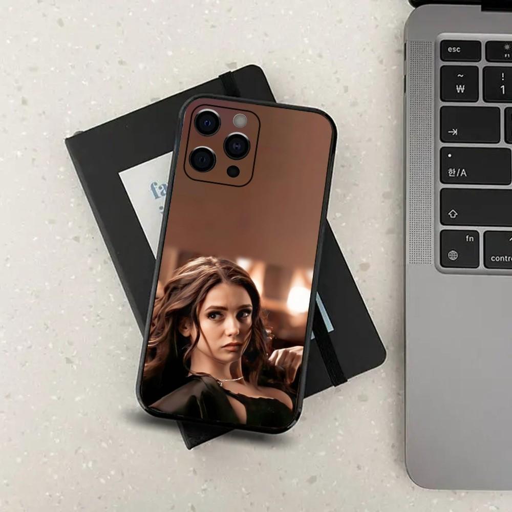 Чехол для телефона актера К-Кэтрин Пирс для Apple iPhone 15,14,13,12,11,Pro,X,XS,Max,XR,Plus,Mini Мягкий черный чехол