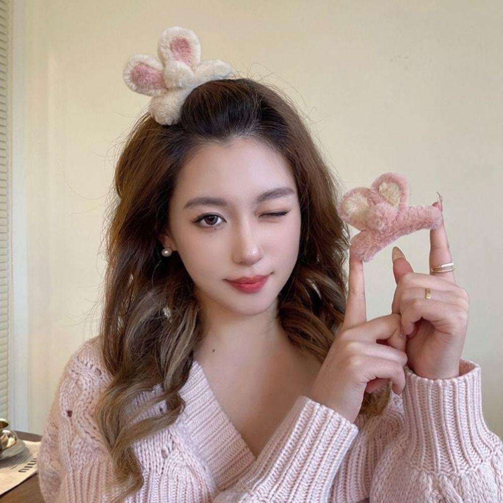 Fluffy Plush Claw Clip Korean Style Sweet Ponytail Clip Autumn Plush Hair Claw Girl