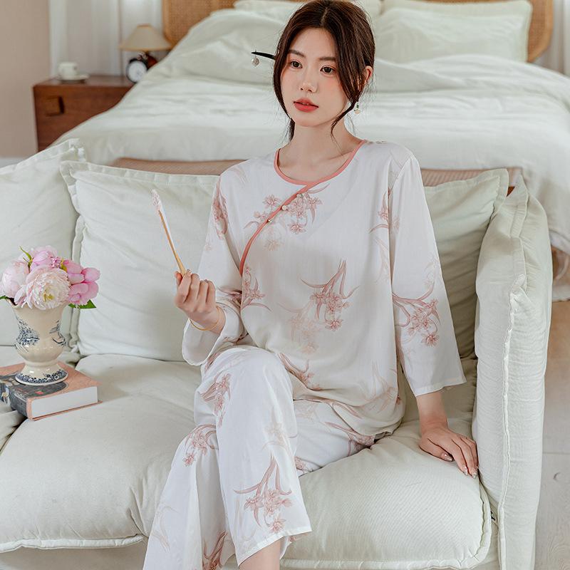 Pajamas women's spring and autumn silk new Chinese loungewear can be worn outside the national style middle-aged and elderly mother's cotton and silk