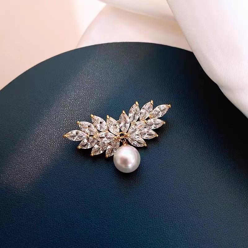High-End Women's Brooch Collection: Butterfly, Camellia, Pearl Designs - Elegant Jewelry for Christmas & Men's Clothing Accessories