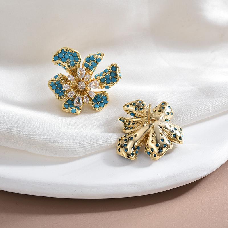 Flower Studs French Threedimensional Retro Fashion Charm Temperament All Matching Earrings