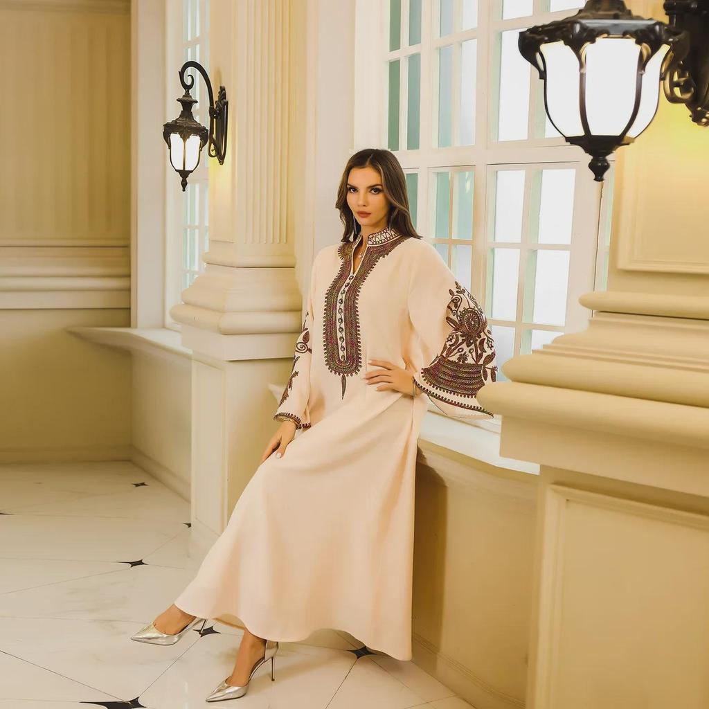 "Luxury Women's Embroidered Abaya Robe - Middle Eastern-Style Evening Dress"