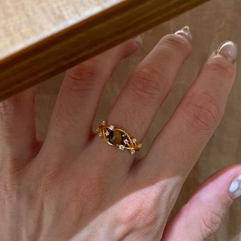 Модные кольца для женских украшений