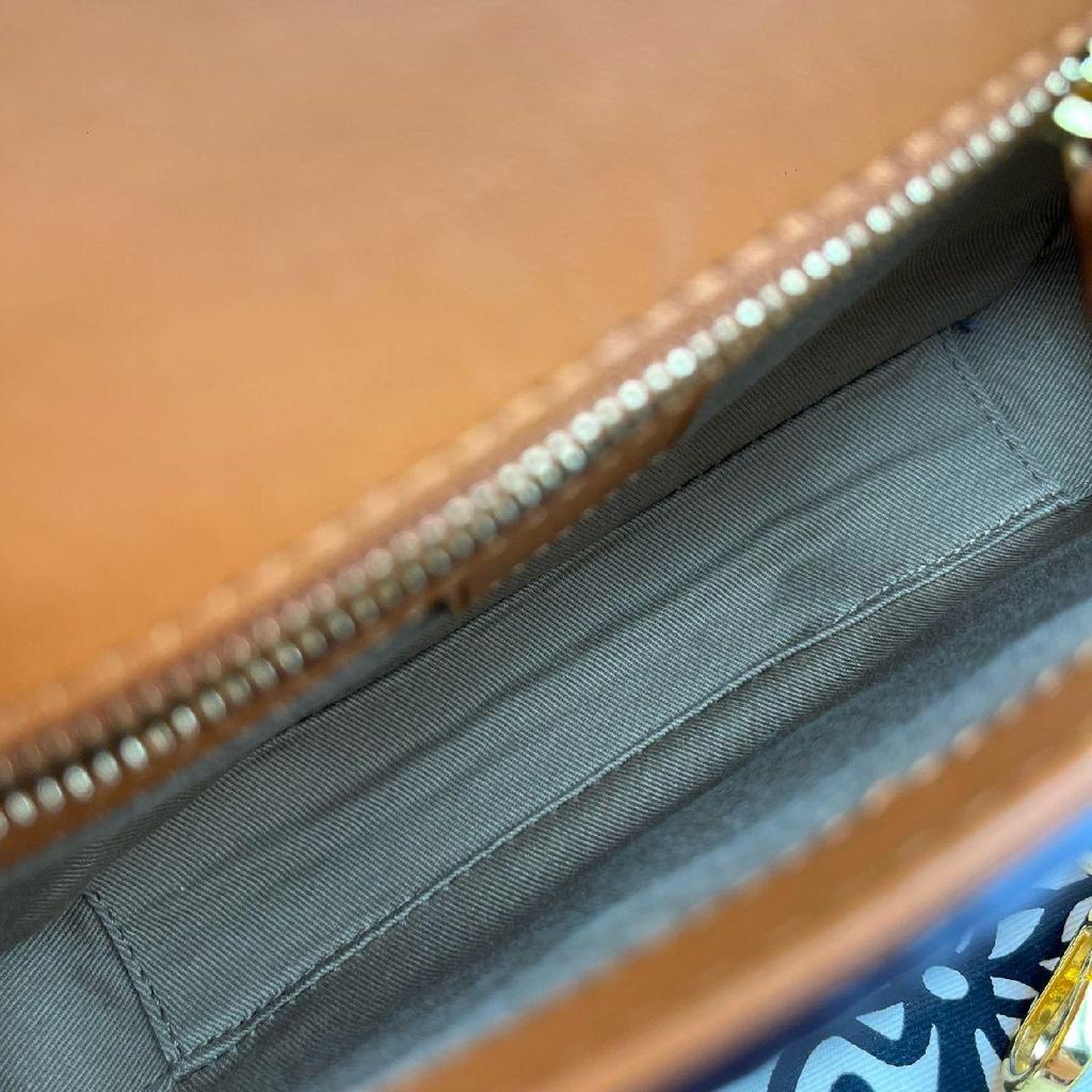 [Pre-Owned] Millie Visetos Metallic Hardware Laurel Leaf Lock Monogram Smooth Envelope Crossbody Bag Coated Canvas Napa Leather S - Excellent #18CJ3LH