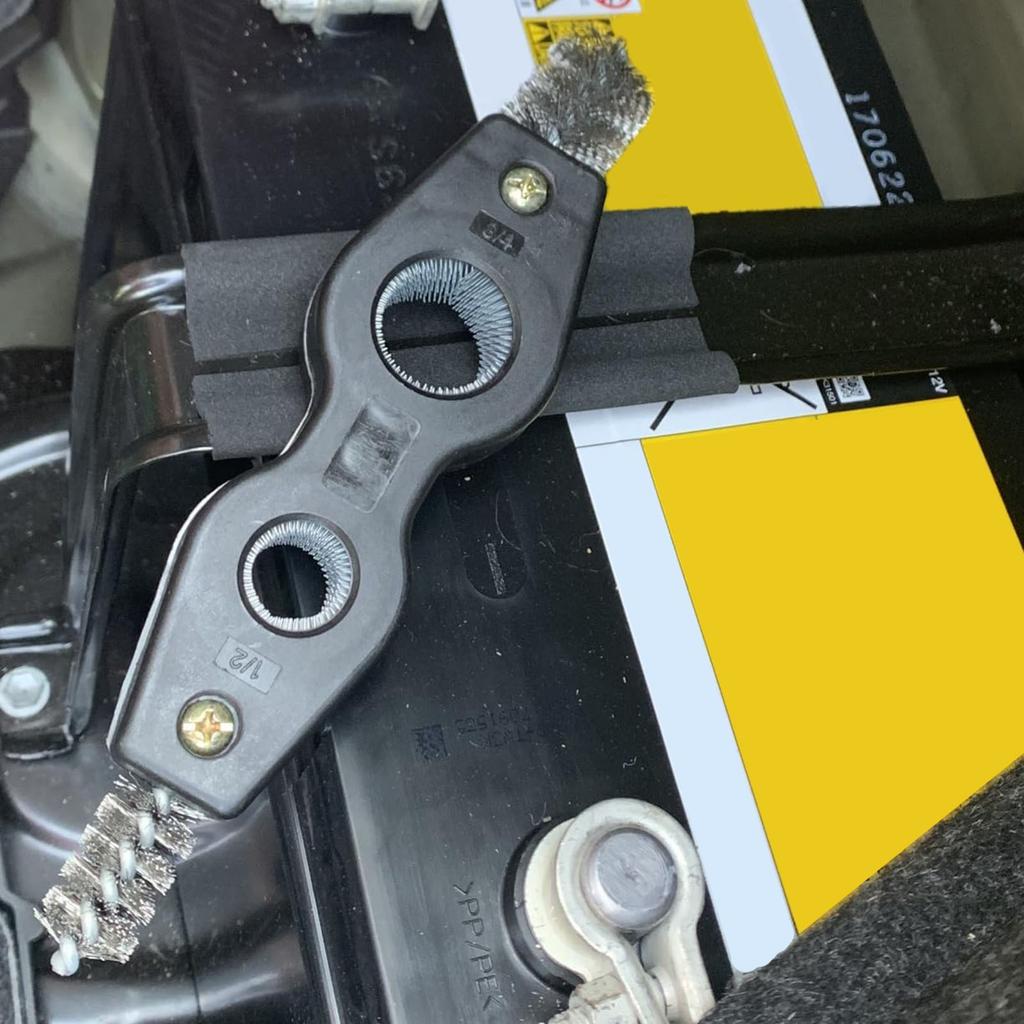 Многофункциональная щетка для клемм автомобильного аккумулятора с двойной головкой, инструмент для очистки ржавчины, портативная универсальная щетка, аксессуары для чистки автомобиля