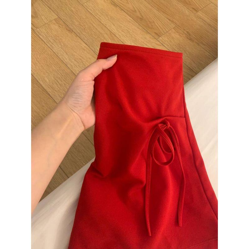 So Retro and so Flattering! Red Skirt with Bow Design, High-Waisted, Hip-Hugging A-Line Hot Girl Short Skirt for Spring and Summer