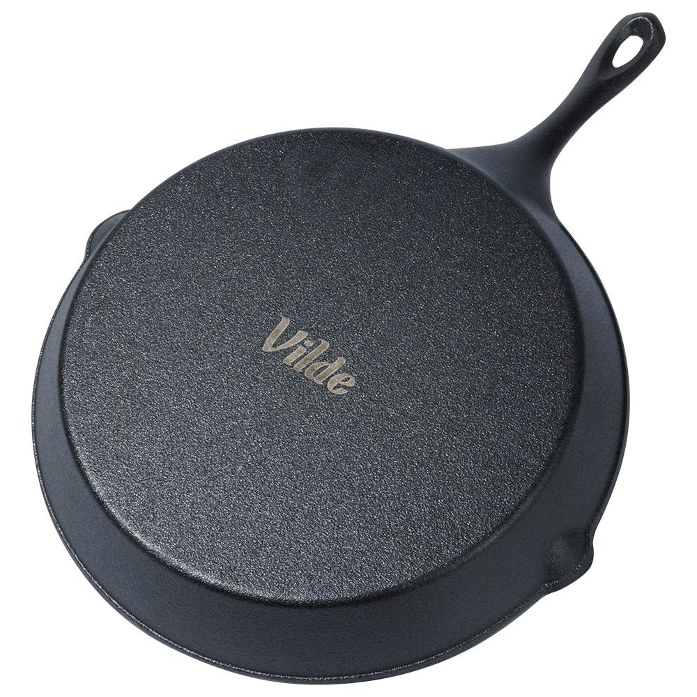 Cast iron frying pan with silicone cover CAST LINE 30 cm