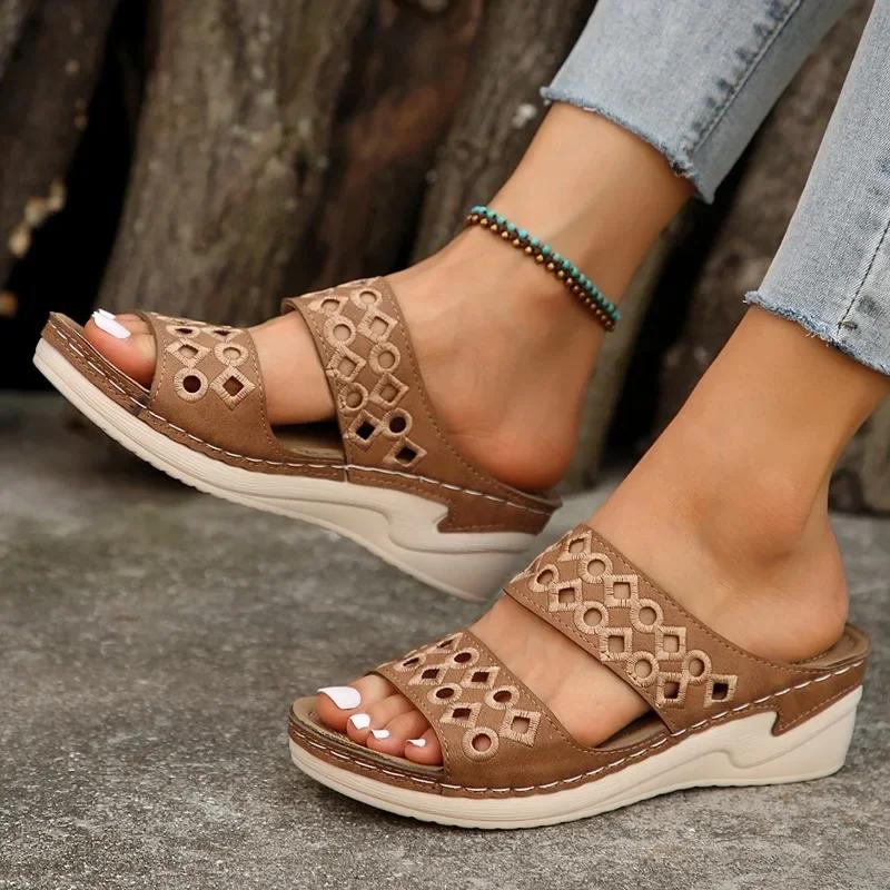 Женские сандалии 2024 года, новые летние женские туфли, удобные тапочки на мягкой подошве, модная обувь Hollow Zapatos Mujer