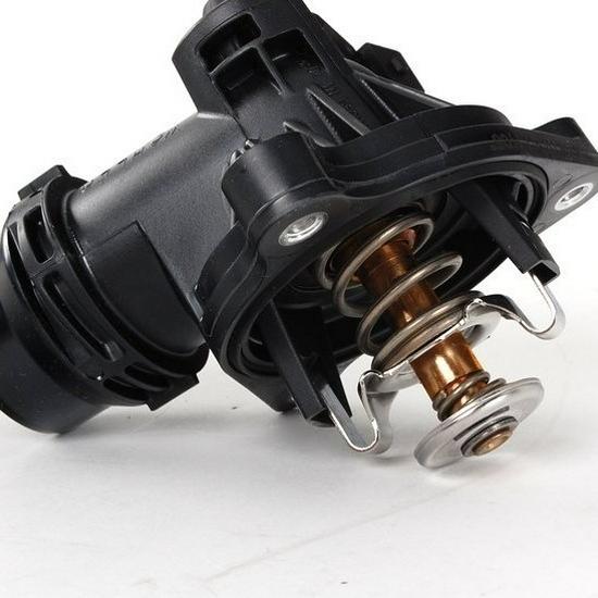 Совместимый корпус термостата для BMW 1 серии, 3 серии, X1 с двигателем N46, номер детали 11537510959.