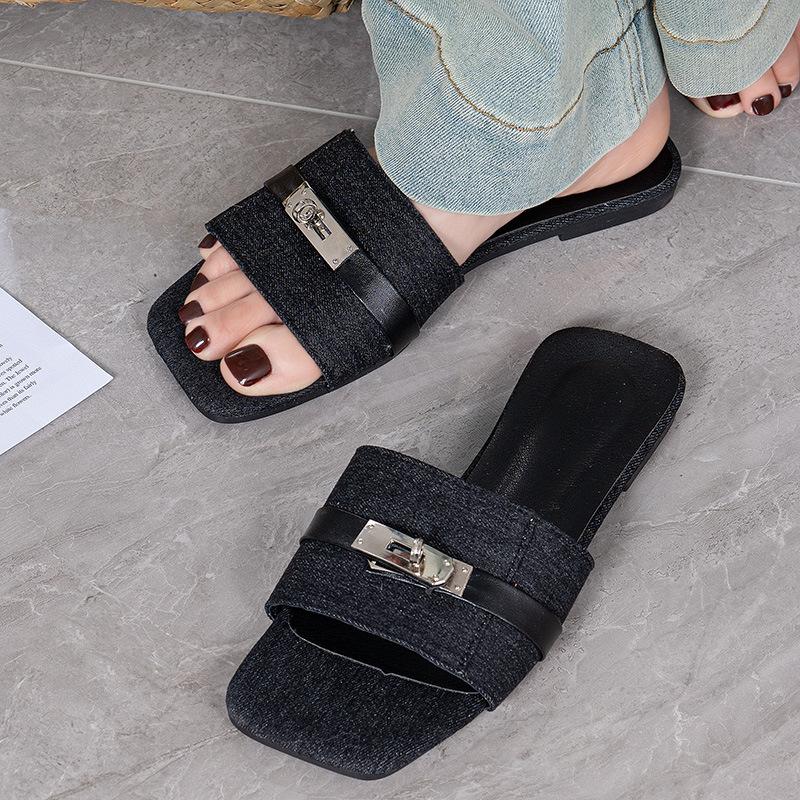 Internet Celebrity Explosion 2025 Summer New Women's Shoes Flat Bottom Bright Diamond Square Buckle Open Toe Cool Slippers Women Wear Home