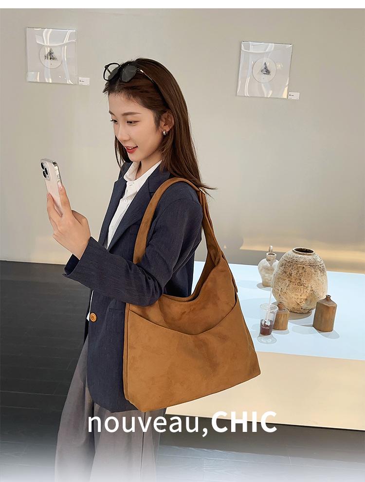 Женская ретро-сумка 2025 - Большая вместимость, Матовая текстура, Универсальная сумка через плечо/тоут