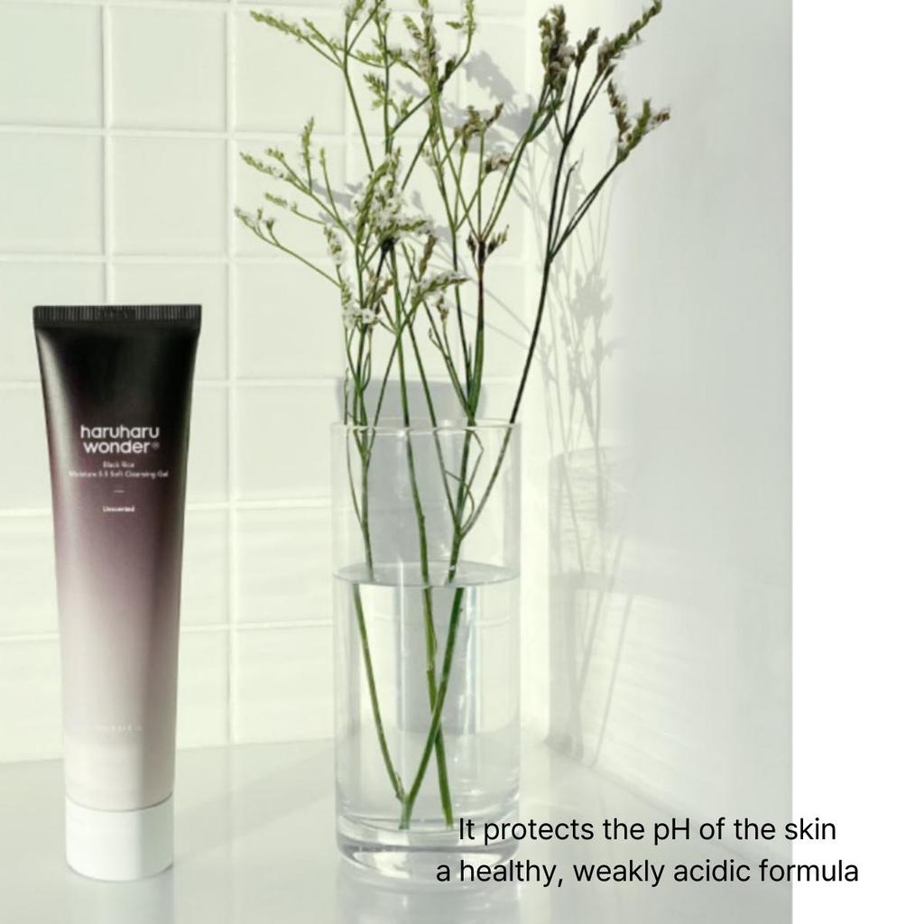 HARUHARU WONDER Увлажняющий мягкий очищающий гель с черным рисом 5.5 100 мл