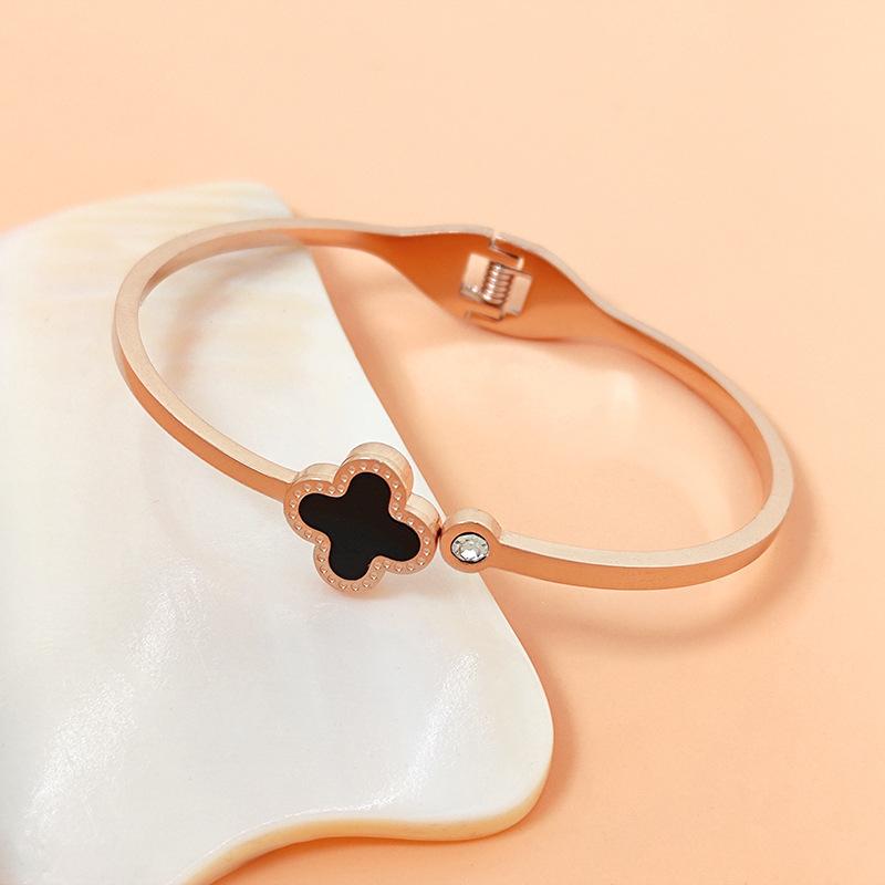 Модный браслет из розового золота с четырьмя листами клевера и титана, модный браслет для женщин, новый индивидуальный браслет из нержавеющей стали