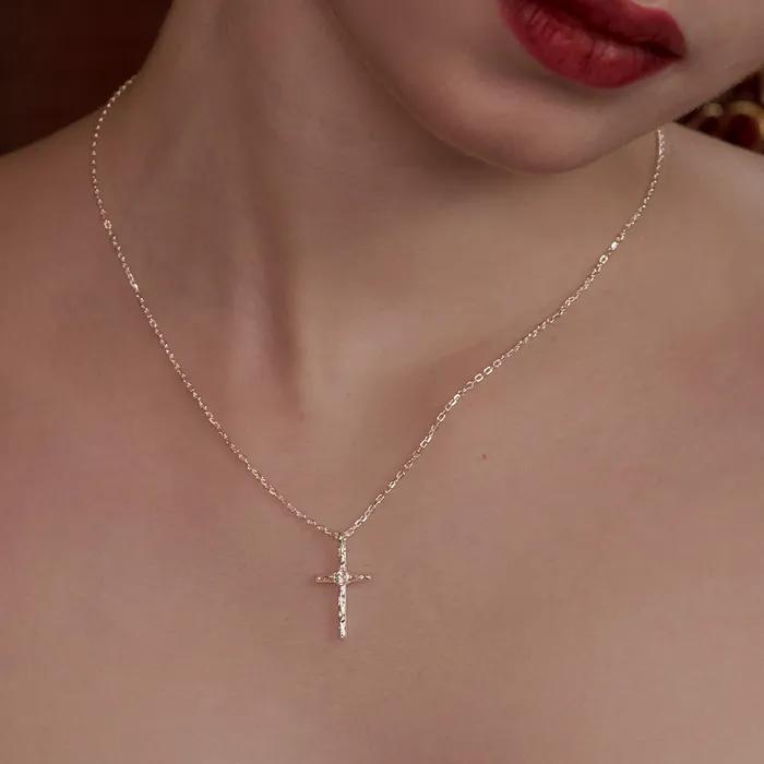 SS028 Текстурированное крестообразное ожерелье