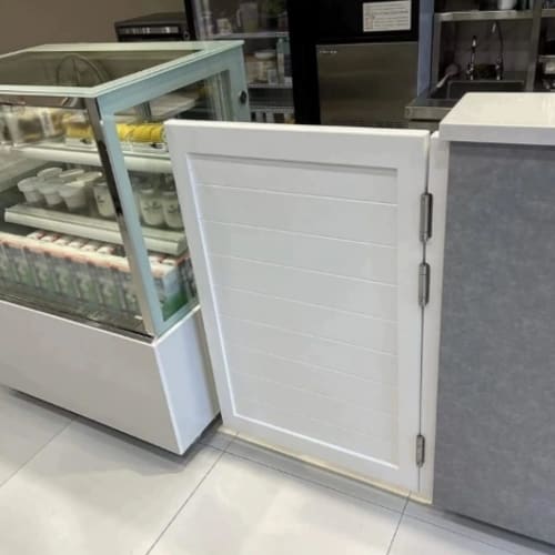 Nihig Swing Door, Counter Swing Door, Cafe Door, Single Louvered Gate with Hinges, Opens In Both Directions, Automatically Closes, Commercial Home Sin