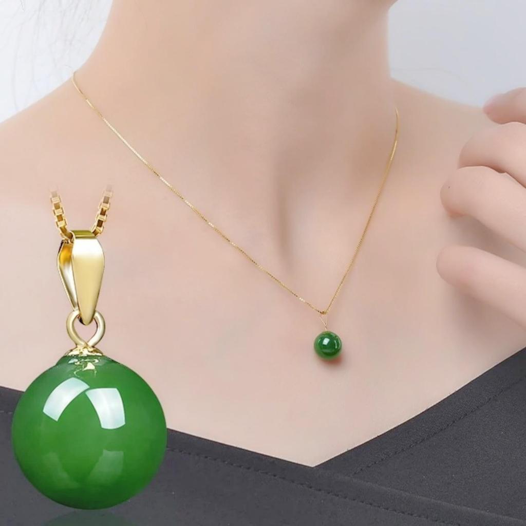 Подвеска-сфера из красной яшмы и нефрита хетан с цепочкой