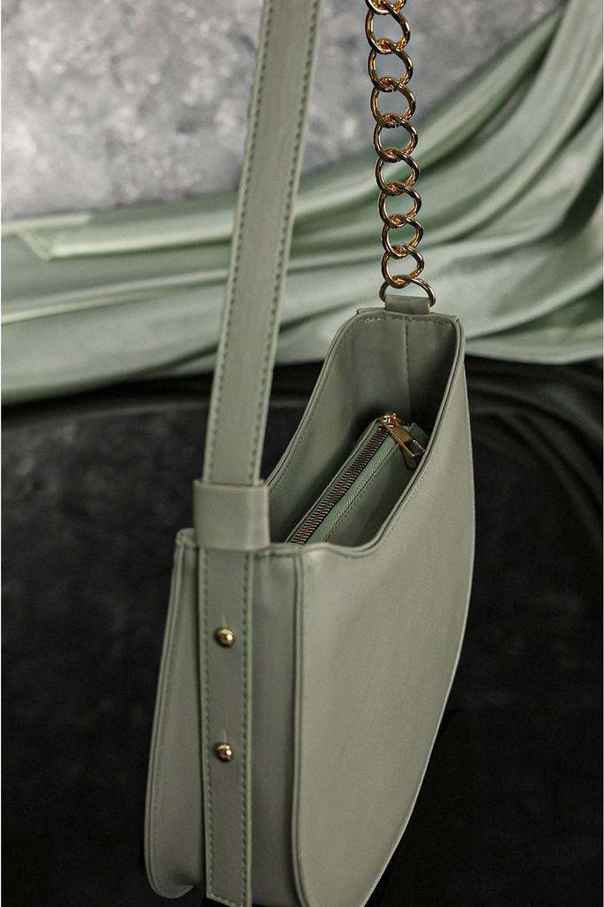 Women's Stylish and Useful Shoulder Bag Black Zippered Lined Adjustable Strap Bag