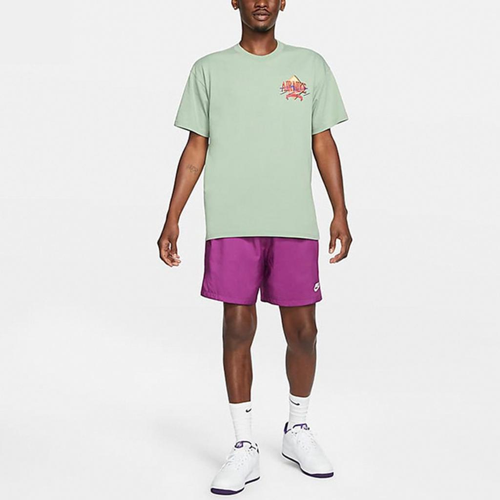 Nike Футболки мужские светло-зеленые с круглым вырезом умеренного прямого кроя DD1377-006