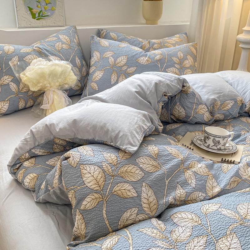 Постельное белье из ситца, комплект из четырех предметов: простыня, пододеяльник, наволочки