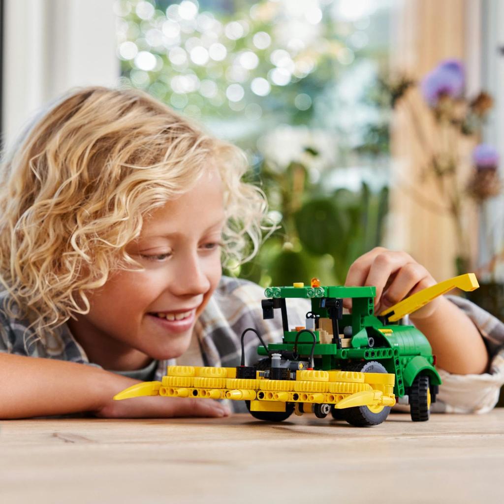 LEGO Technic John Deere 9700 Кормоуборочный комбайн Игрушка Подарочный блок Мальчики Девочки Дети 8 лет 9 лет 10 лет 11 лет Элементарный