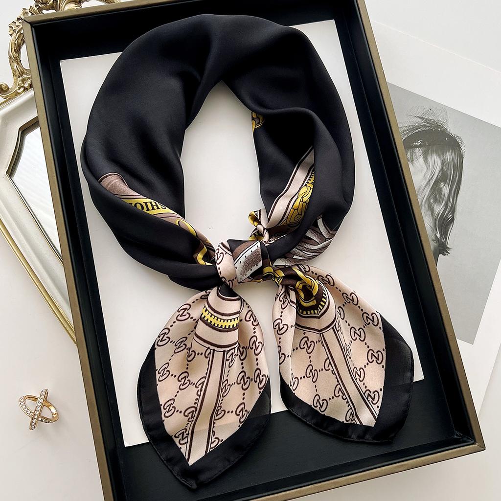 New Minimalist Small Square Scarf Women'S Scarf Professional Small Scarf Autumn And Winter Warm Shawl Scarf Temperament Headband