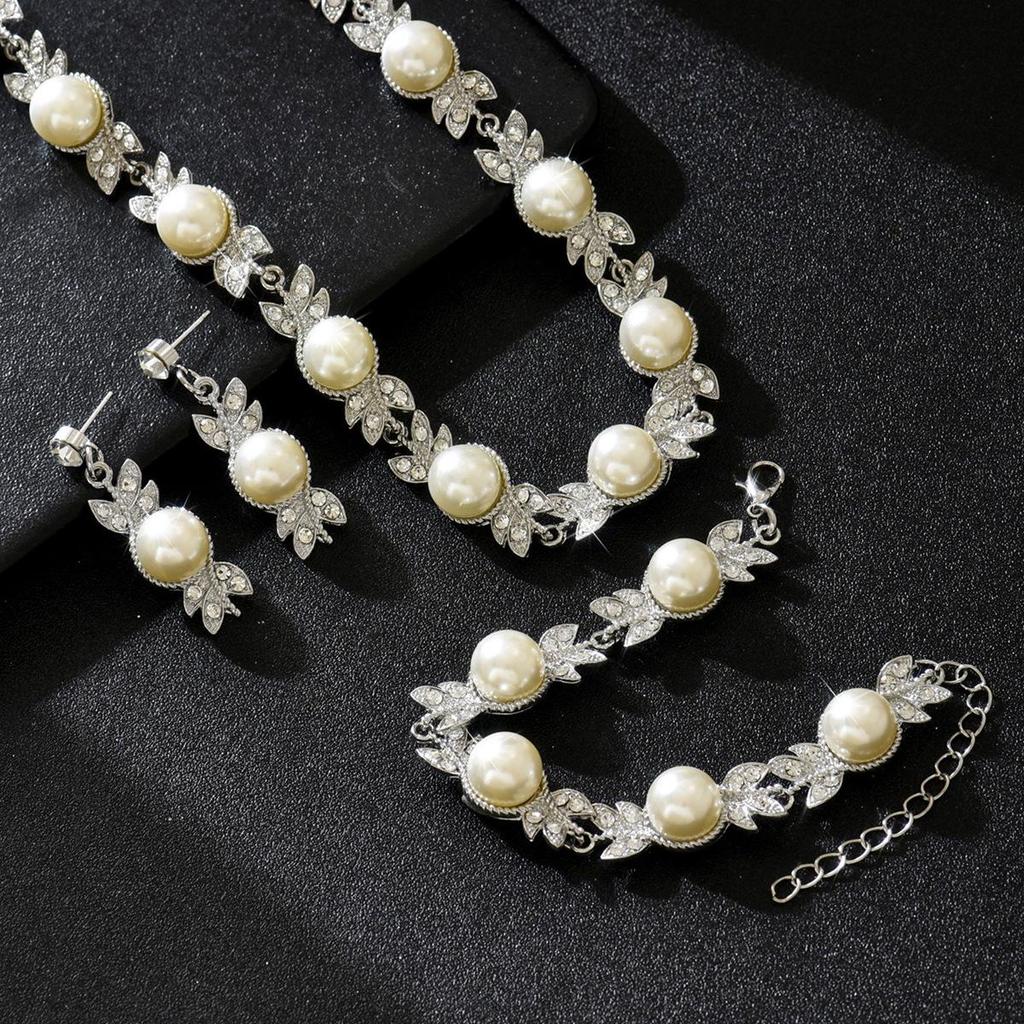 Retro Pearl Jewelry Set: Necklace, Earrings & Bracelet for Bridal Accessories
