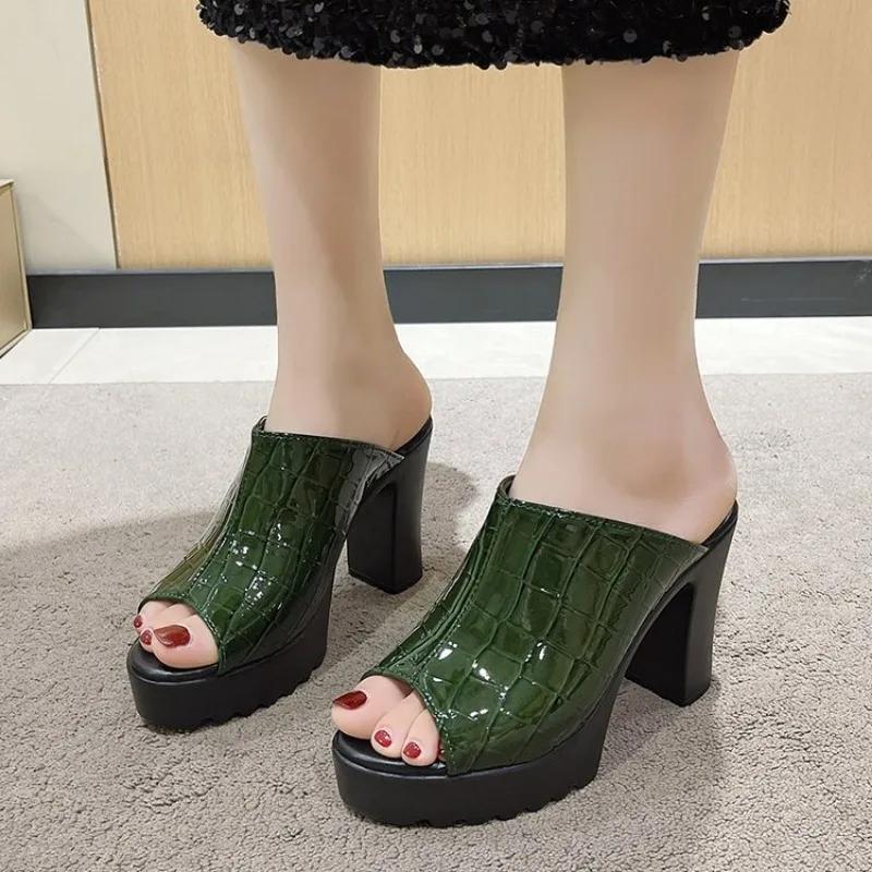 2024 Дизайнерские женские тапочки с открытым носком, модные туфли-гладиаторы на платформе, женские босоножки на высоком квадратном каблуке, размеры 35-40