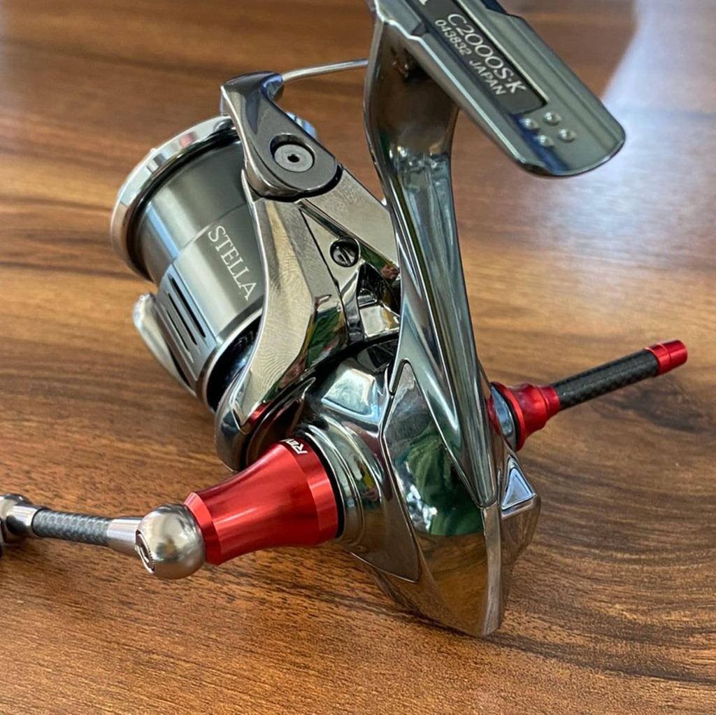 Подставка для катушек Gratica Carbon [HEDGEHOG STUDIO] (красный)