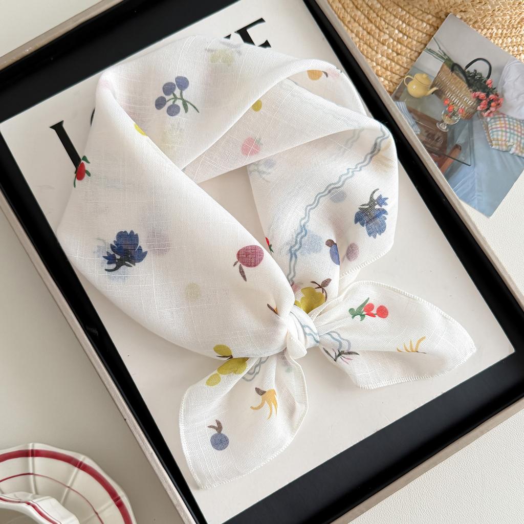 Green cashew flower cotton and linen small square scarf silk scarf women's spring and autumn versatile travel photo matching retro style literary scar