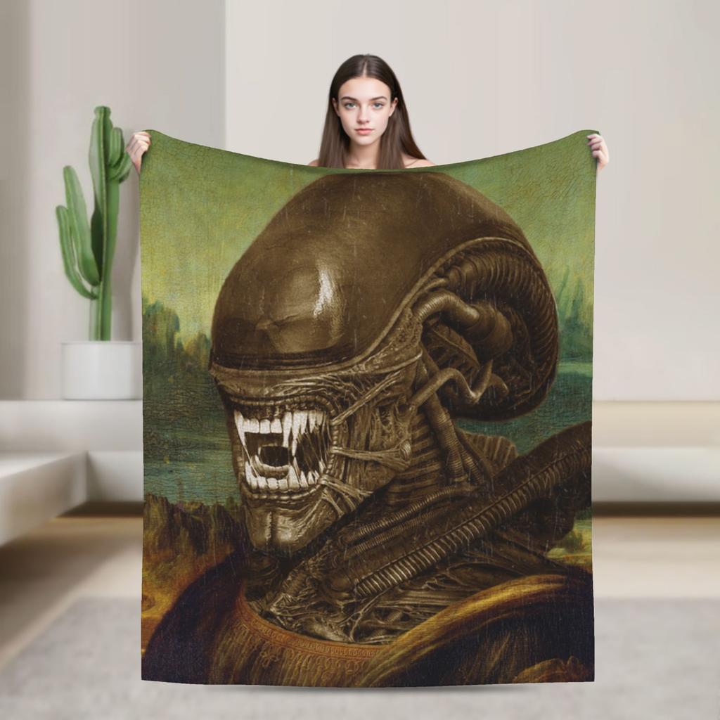 Mona Lisa Alien Xenomorph Blankets Velvet Spring/Autumn Portable Warm Throw Blanket for Sofa Office Bedspread