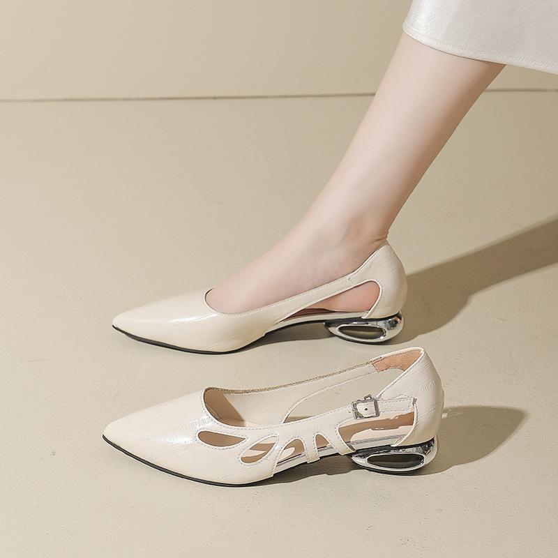 Носите 2025 новые женские летние удобные 100 полые носок ретро стиль остроносые сандалии французские на толстом каблуке