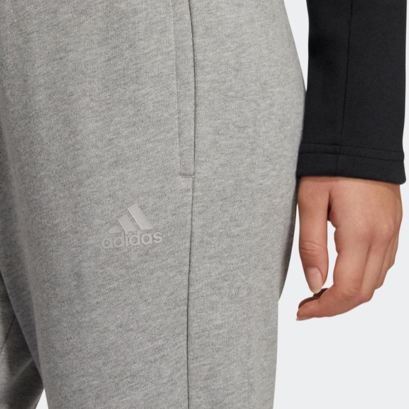 adidas Спортивные брюки женские серые HM7063