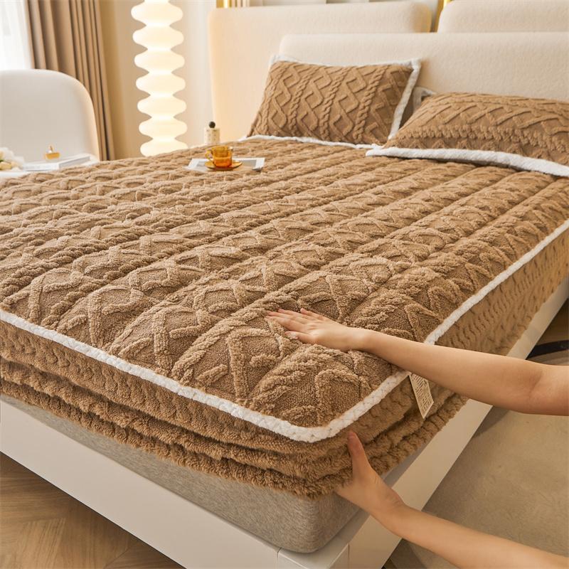 Высококачественный утолщенный наматрасник размера «queen», стеганый тафтовый флис, простыня на резинке с наволочкой, покрывало для односпальной/двуспальной кровати