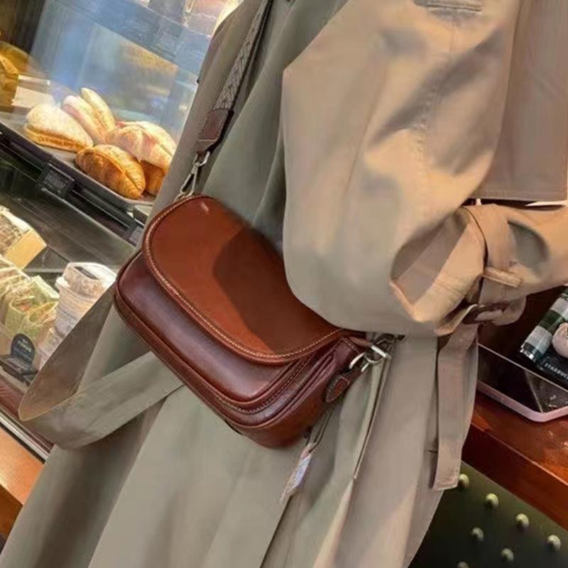 2024 Vintage Leather Crossbody Bag: Women's Autumn/Winter Trend, Small Square Cowhide Shoulder Bag