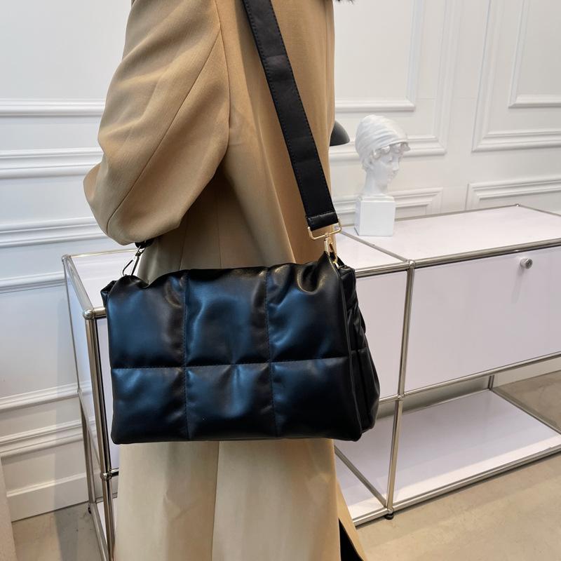 Yogodlns Осенне-зимняя пуховая сумка на плечо, женская сумка из искусственной кожи с клапаном, сумка через плечо, большая вместительная сумка-мессенджер из губки Bolsa