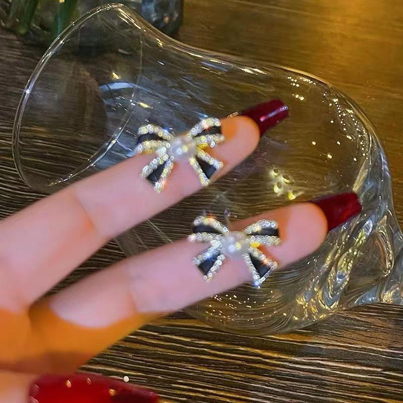 1Pair Sweet Black Bow Knot Stud Earrings For Women Girls Lovely Pearl Enamel Oil Earrings Party Jewelry Birthday Gift