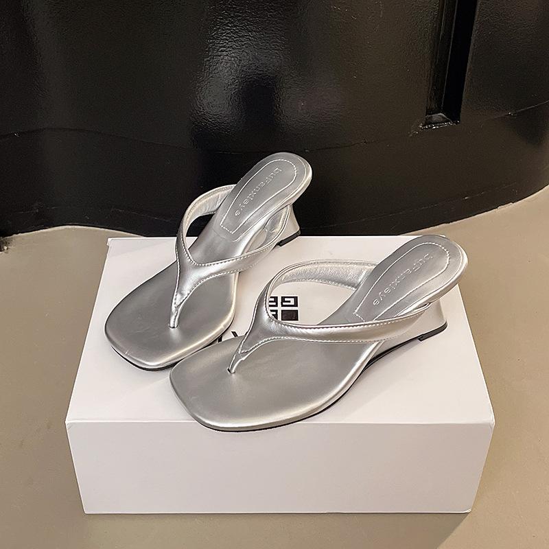 2025 лето танкетка каблук шлепанцы новый квадратный носок темперамент простые для улицы шлепанцы женские