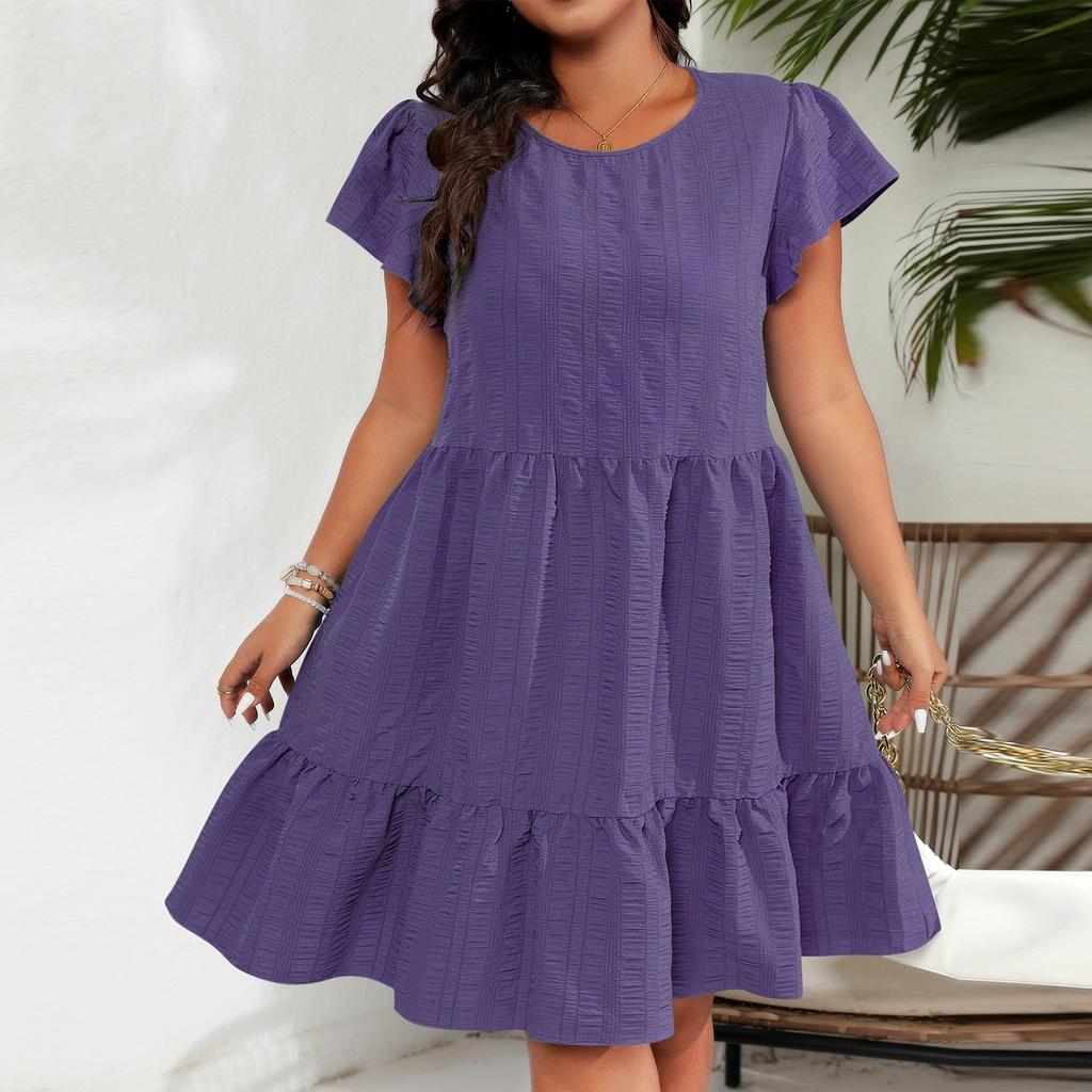 Женское большое однотонное платье с круглым вырезом и рюшами в праздничном стиле для отдыха