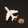 Мультяшный самолет, значок на лацкан, креативная буква, брошь в виде самолета, декор для рюкзака