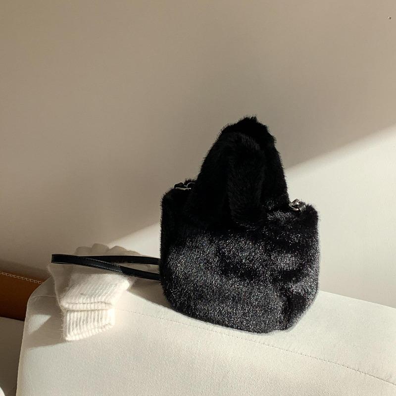 Осень и зима новый милый тренд на сумки для волос имитация норки сумка-мессенджер женская нишевая универсальная маленькая сумочка