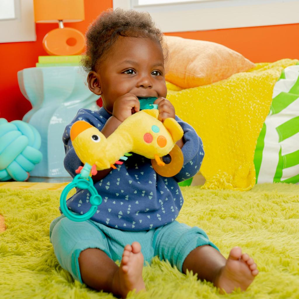 Яркие старты Safari месяцы прорезывания зубов и развивающая игрушка для рук для коляски 13084 погремушка/жираф [0 вверх]