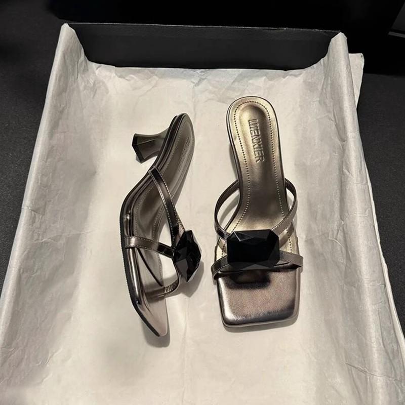 Niche Women's Shoes Sex Rhinestone Word with Open Toe Cool Slippers Women's Outer Wear Summer Spring New Fashion Square Head High Heels