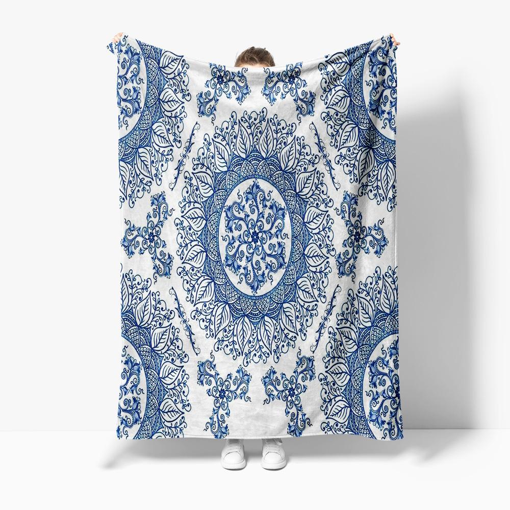 Blue Floral Pattern Fleece Blanket Soft Cozy Throw Blanket Bed Sofa Decorative Throw Blanket for Women Gifts