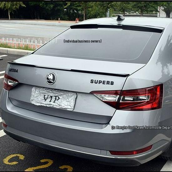 Задний диффузор в стиле M4 для Skoda Octavia и Superb 2020-2025 для спортивного тюнинга