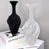 Top Quality Modern Style Plastic Flower Vase White Black Aesthetic Floral Arrangement Display Room Decoration Flower Bottle