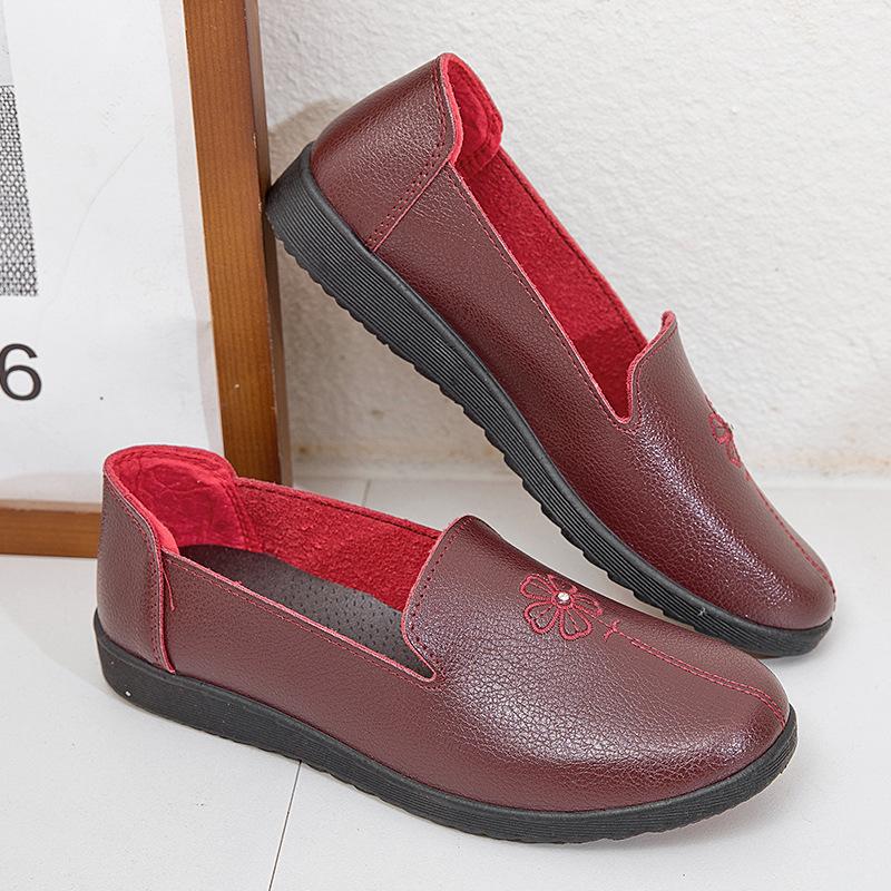 Обувь для мам. Мягкая подошва. Одиночные туфли для женщин среднего и пожилого возраста. Удобная и нескользящая обувь. Повседневная обувь для женщин.