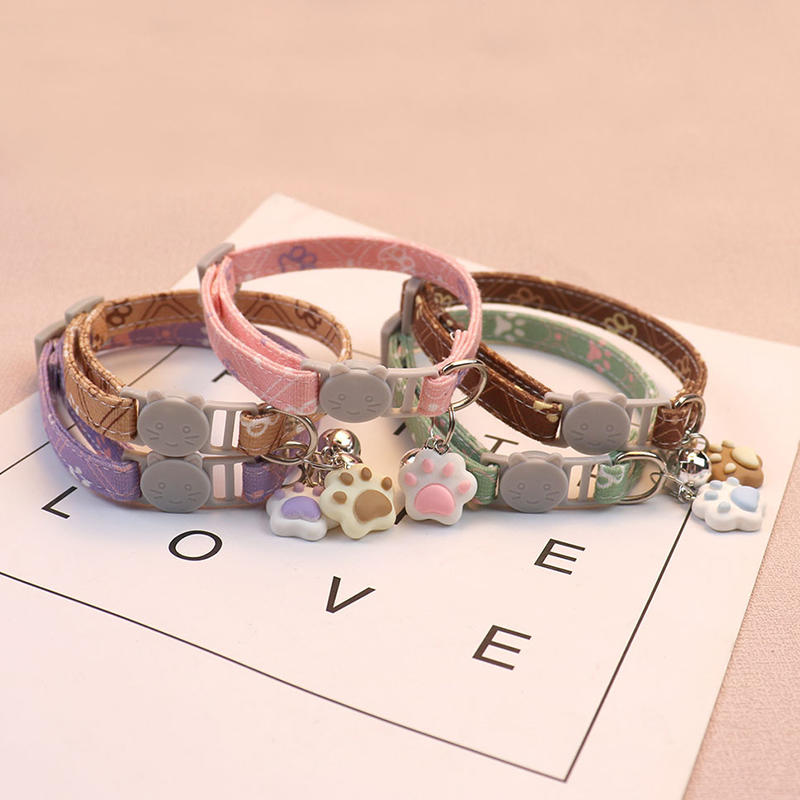 Милые и стильные кошачьи ошейники с регулируемой пряжкой и колокольчиком, ошейник для питомца, для маленьких и средних собак, высокое качество